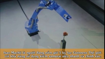 Motoman-MH24 - Bậc thầy kiếm thuật Nhật Bản so tài với robot Samurai