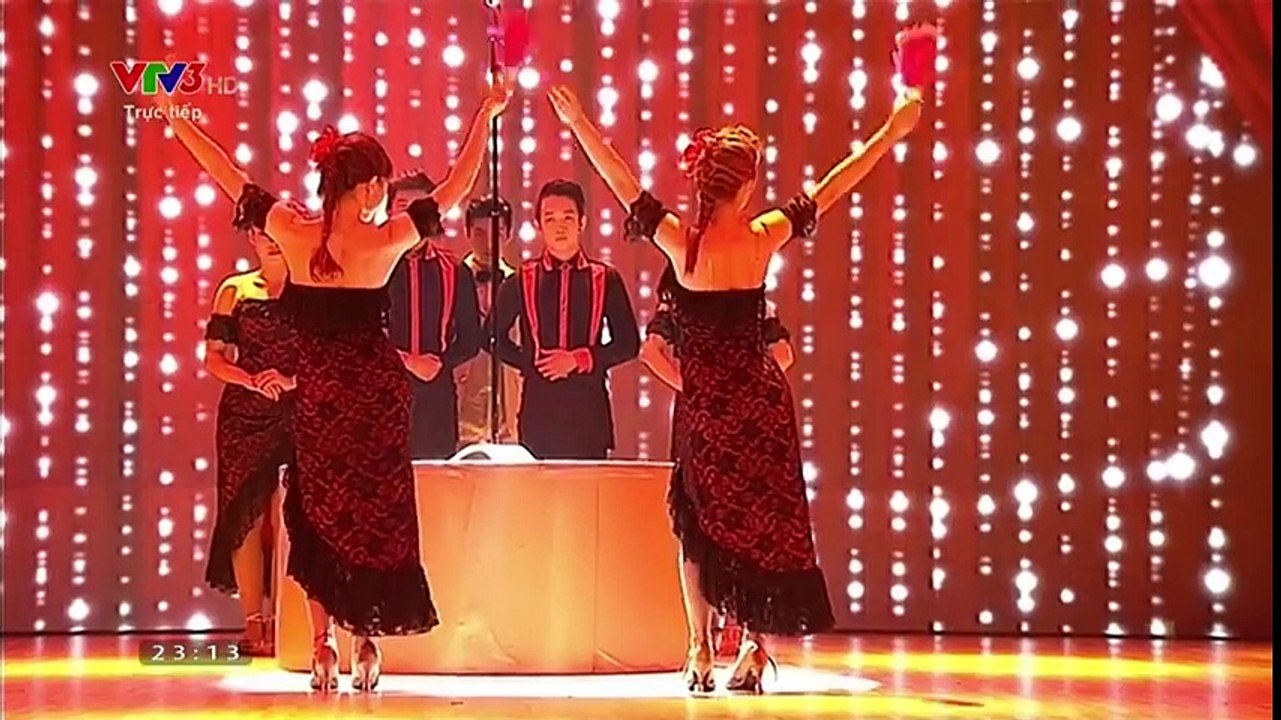 [Chung kết Bước Nhảy Hoàn Vũ 11_4_2015] Liên khúc Quên, Biệt Ly, Quay Về Đi - Noo Phước Thịnh.mp4