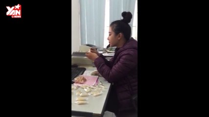 vừa ăn kẹo vừa hát