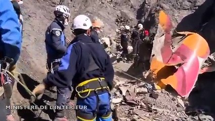 Pháp công bố video hiện trường máy bay Germanwings rơi