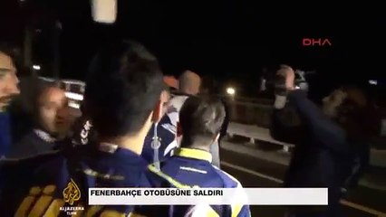 Sốc: Xe bus chở các cầu thủ Fenerbahce bị xả súng