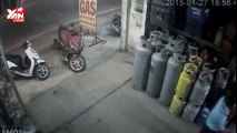 trộm bẻ khóa xe máy