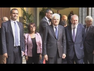 Descargar video: Napoli - Mattarella rende omaggio a Benedetto Croce (22.09.16)