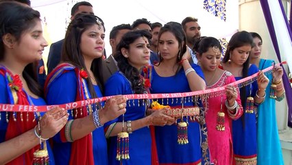 Best RIBBON CUTTING Fun in Indian Marriage (santa-banta-group)