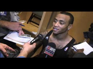 Warriors beat Mavericks with six players