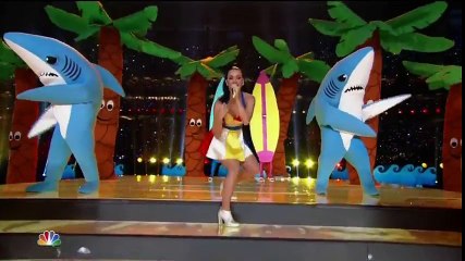 Katy múa với cá mập