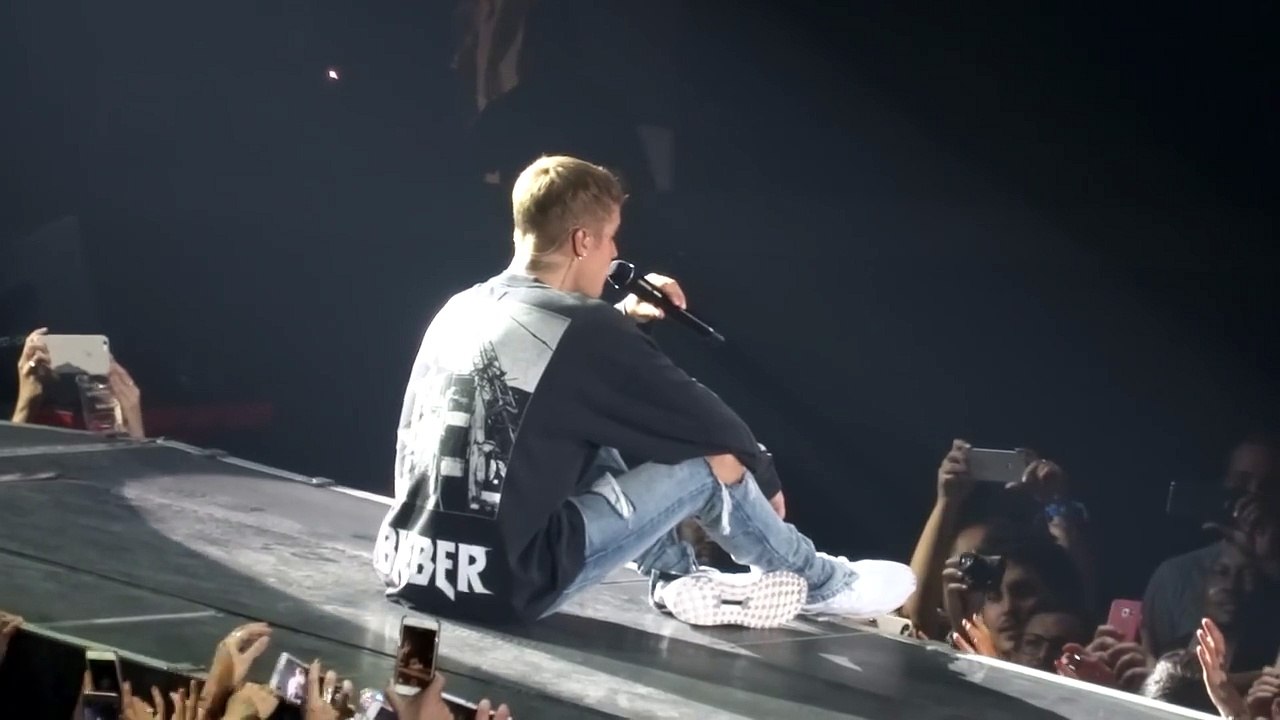 JUSTIN BIEBER - PURPOSE ♪ LIVE IN PARIS @ ACCORHOTELS ARENA 2016.09.21 by Nowayfarer  FULL ᴴᴰ