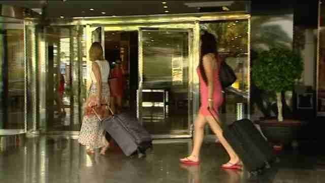 Los hoteles marcan máximo en agosto con el 79 % de las habitaciones ocupadas