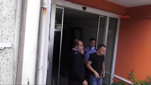 Metrobüs Sürücüne Şemsiye ile Saldıran Kişi Adliyeye Sevkedildi