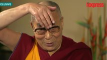 Le Dalaï Lama imite et ridiculise Donald Trump