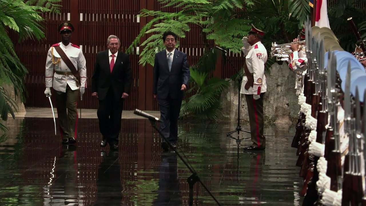 Primeiro-ministro japonês quer abrir ‘nova página’ com Cuba