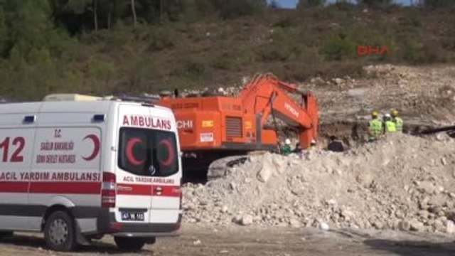 Manisa Otoyol İnşaatında 3 Gün Önce İşe Başlayan İşçi Göçük Altında Kalıp Öldü