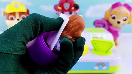 Sofia the First Move to Fun Play House Castle with DIY Cubeez Blind Box Toy 2