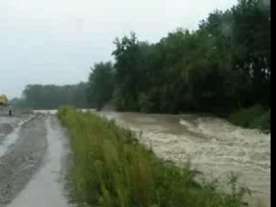 Hochwasser 2007 Suhre bei Rohr