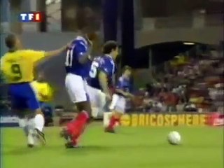 Roberto Carlos Best Goal - Free Kick Goal vs France MUST SEE !!!!