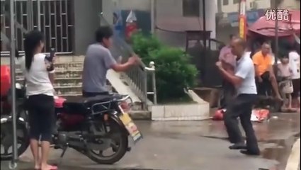Two Chinese Men Have The Most ”Intense” Kung Fu Fight Ever