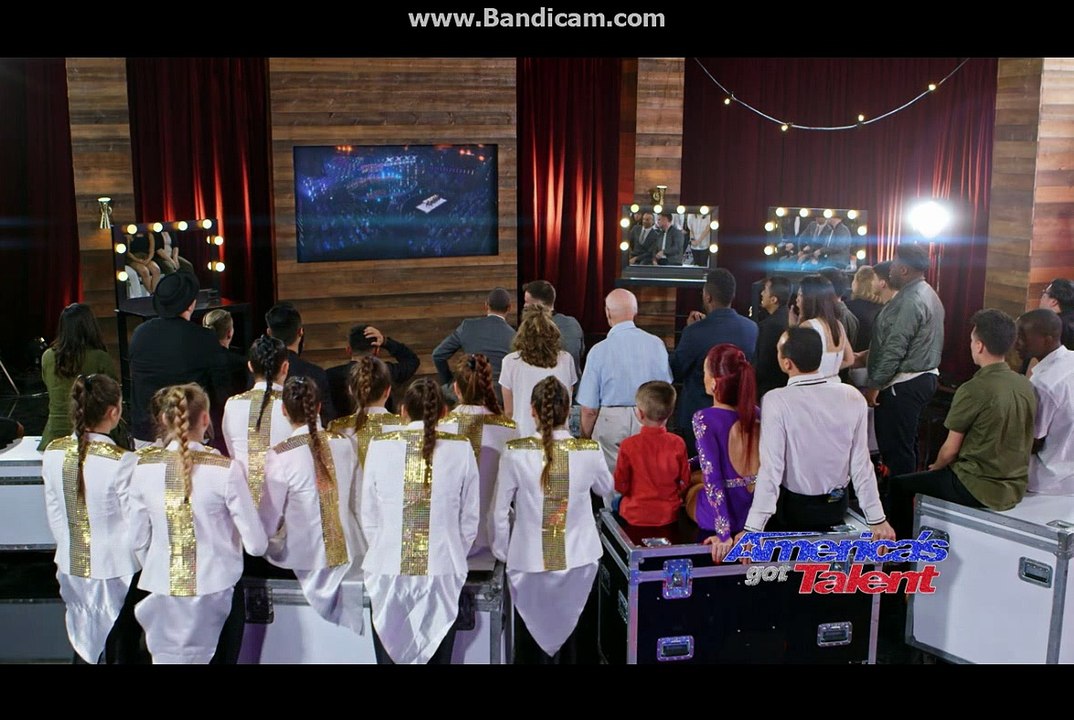 59 - 21 - Backstage 3