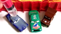 Cars2 Color Changers Finn McMissile Racecar Chick Hicks and Radiator Springs Sarge Multicolores