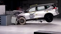 2014 Nissan Rogue moderate overlap IIHS crash test