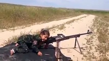 لڑکے غور سے سنے