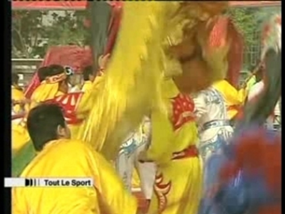 Liu Yi présente "Tout le Sport" sur France 3
