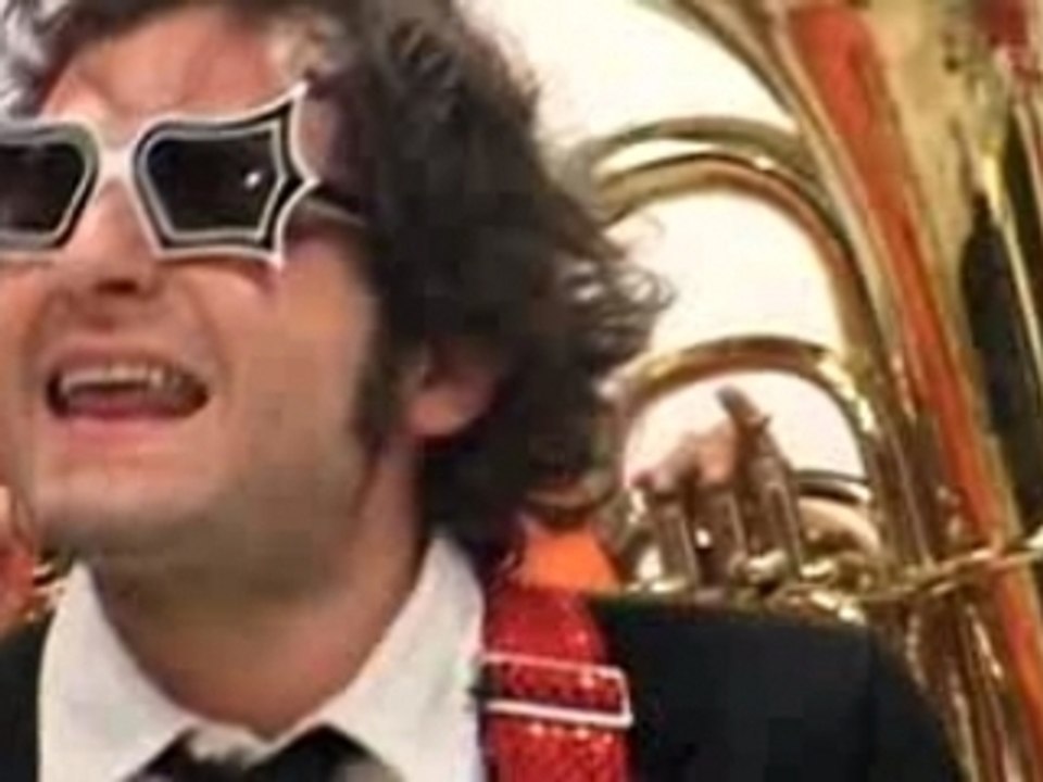 -M- reprend les beatles