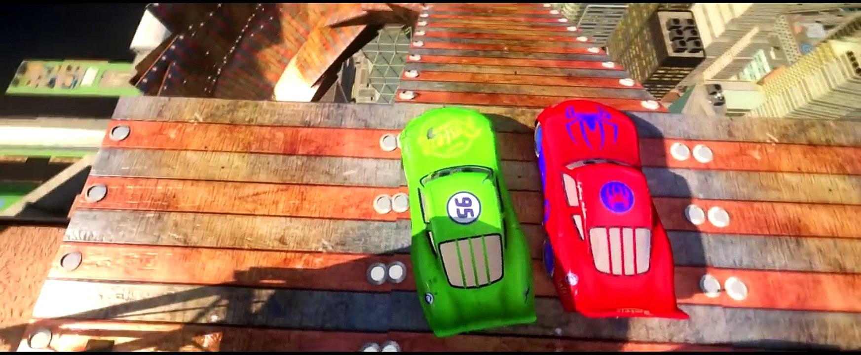 Disney Pixar CARS GREEN RAYO Lightning McQueen HULK AND SPIDERMAN AWESOME RACE Track!!!