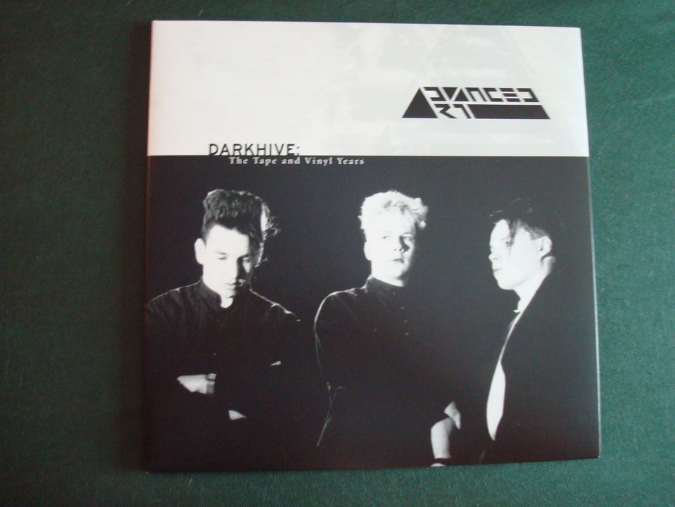 AVANCED ART.''DARKHIVE-THE TAPE AND VINYL YEARS.''.(BLACK ROSES.(7'' VERSION.)(12'' LP.)(2015.)