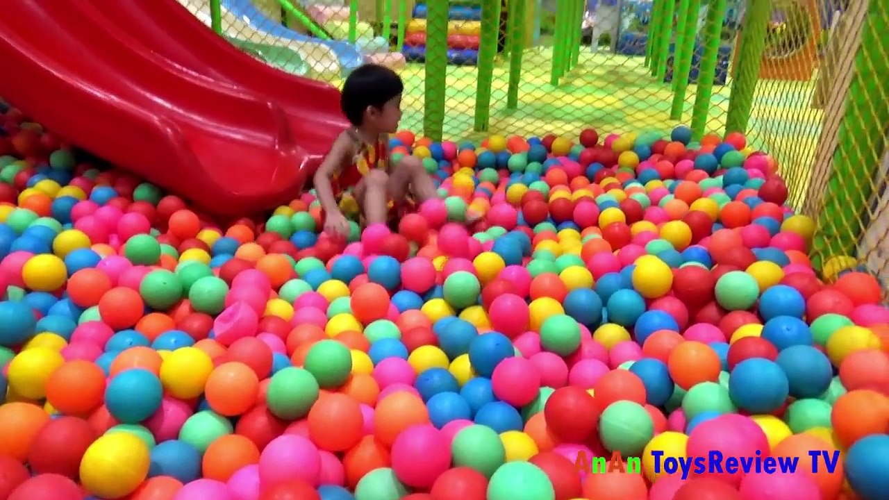 Baby playing the ball - Baby playing slide - Baby outing park 1