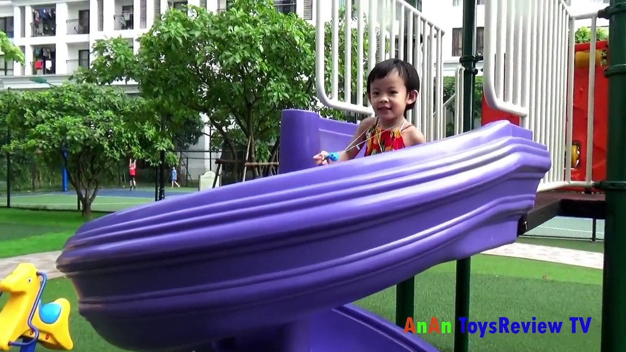 Baby playing the ball - Baby playing slide - Baby outing park 2
