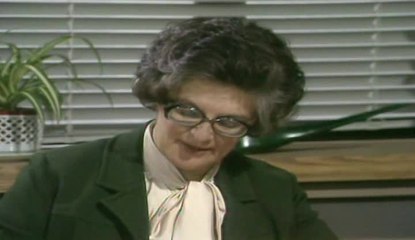 Mind Your Language - S 3 E 8 - What A Tangled Web