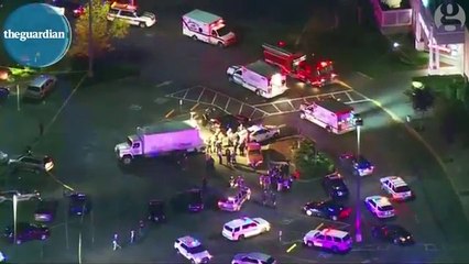 Three shot dead in Washington state shopping centre attack