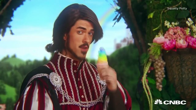 L'utilisation d'un petit banc aux toilettes facilite l'évacuation. Découvrez comment !