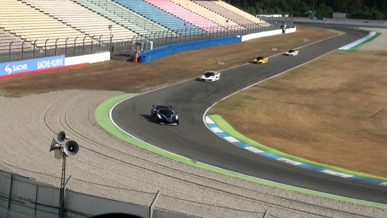 Ferrari FXX K sur circuit