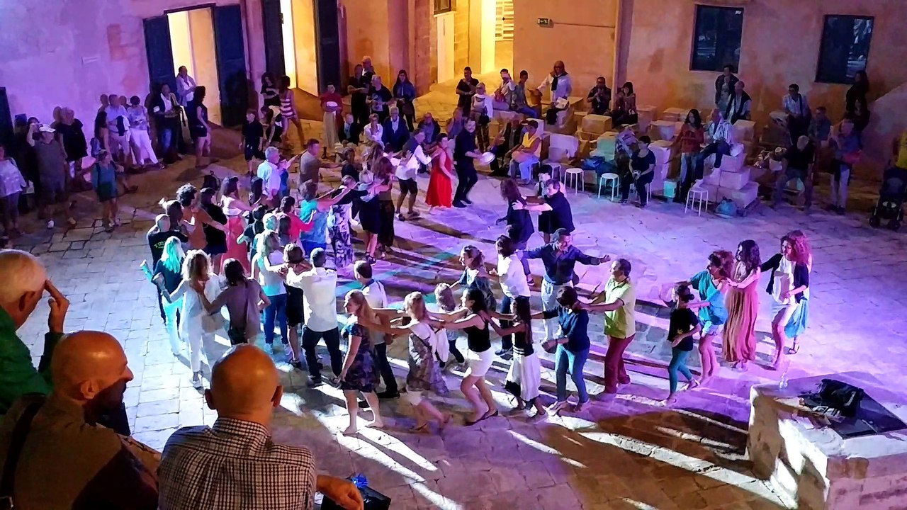 Pizzica salentina al castello di Gallipoli - Puglia -Settembre 2016