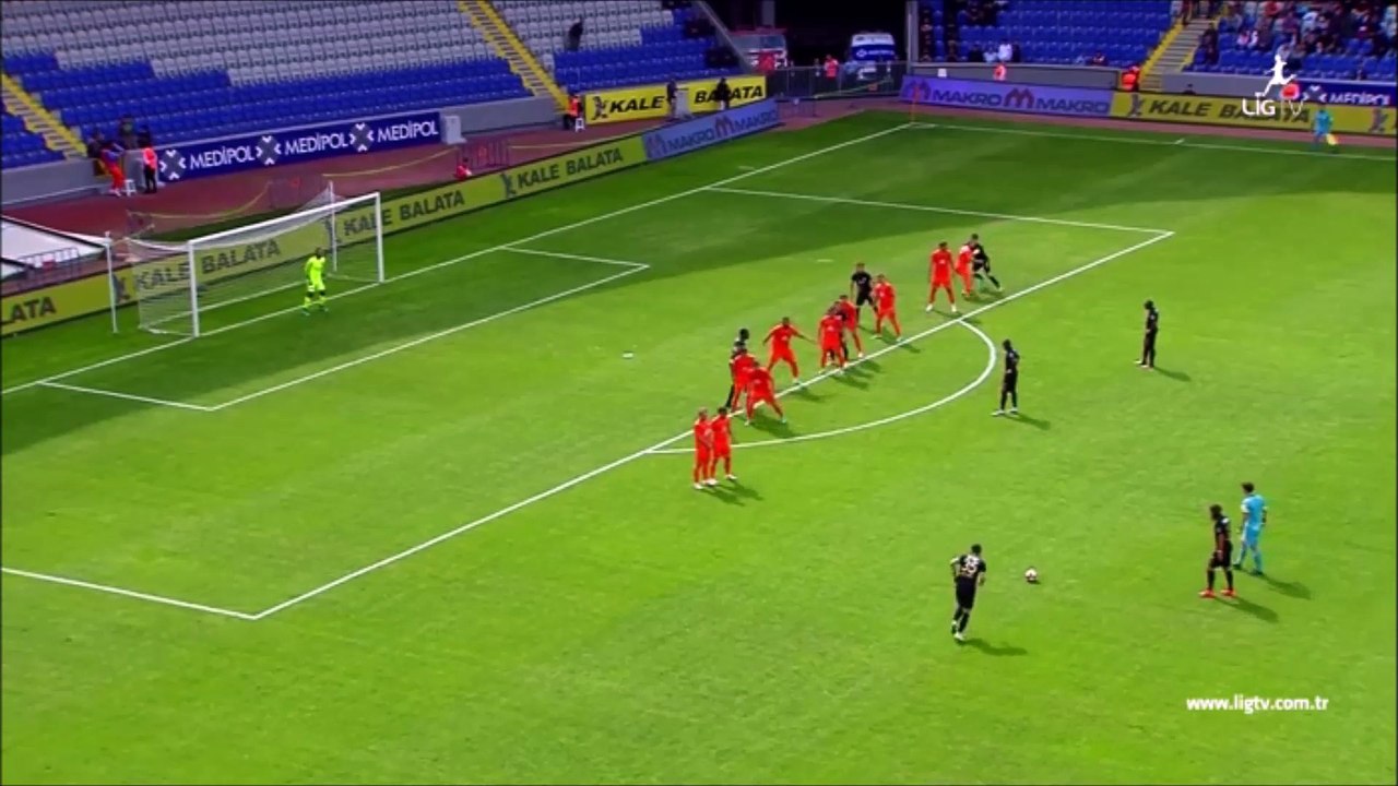 Amazing freekick by Musa Cagiran against Basaksehir (0-1)