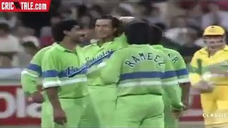 Australia needs 3 runs on 2 ball Vs Pakistan - Imran khan captaincy