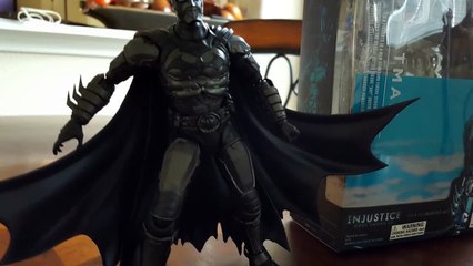Injustice Batman Statue + Bob Kane Batman Statue