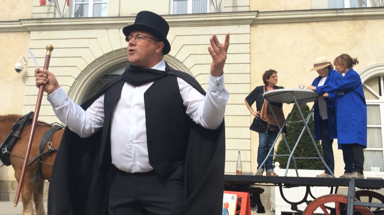 Au coeur de la parade musicale du festival Théâtre et Cie