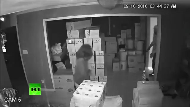 Don’t mess with this lady! Woman takes on 3 armed home invaders, shoots 1 dead