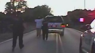 USA : Un homme noir non armé abattu par une policière - ZAPPING ACTU