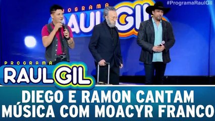 Dupla Diego e Ramon cantam junto a Moacyr Franco