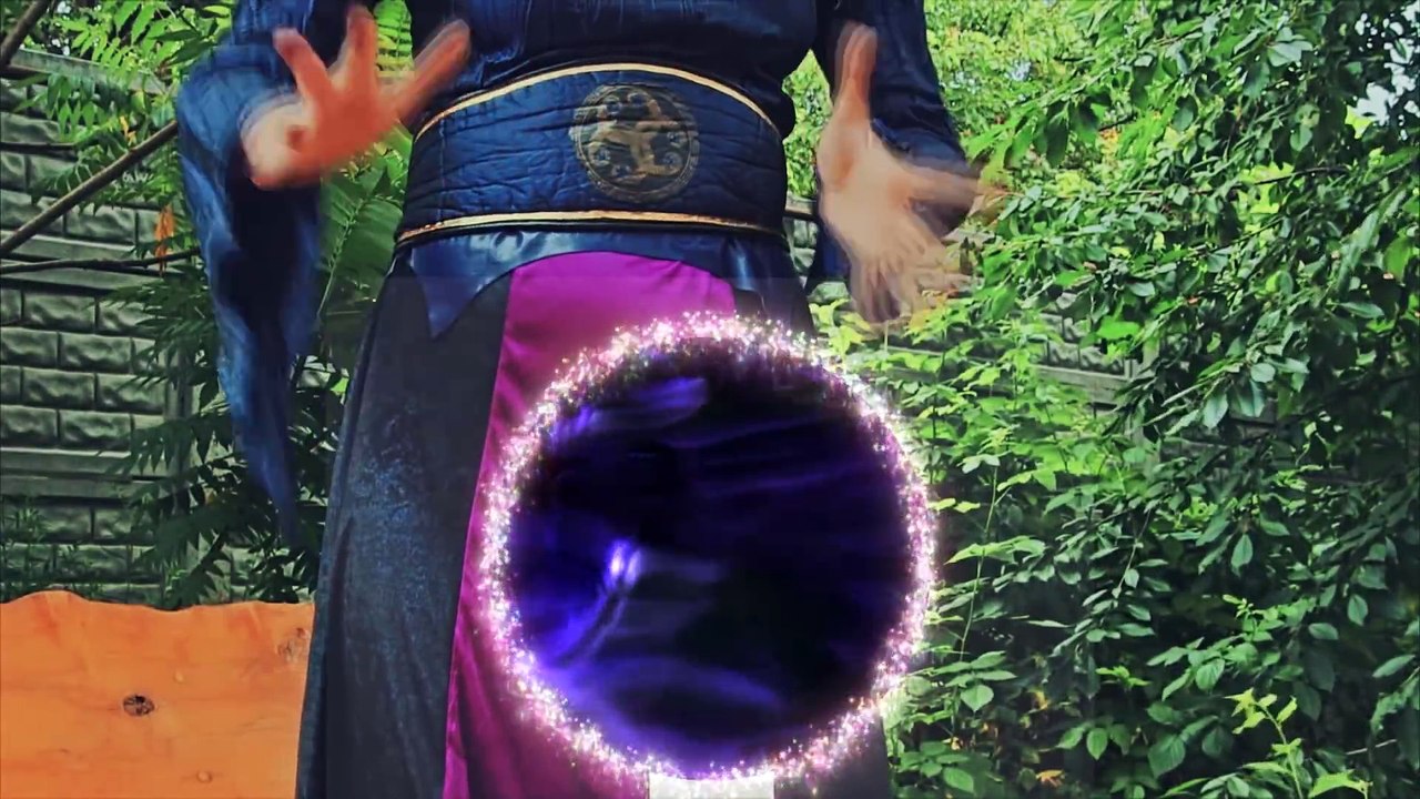 Frozen Elsa POOL SCARE! w/ Spiderman Pink Spidergirl Maleficent Batman Joker Hulk! Superhero Fun