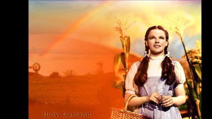 ジュディガーランド 「オズの魔法使い」「オーバーザレインボウ」で永遠のスターに。な画像集