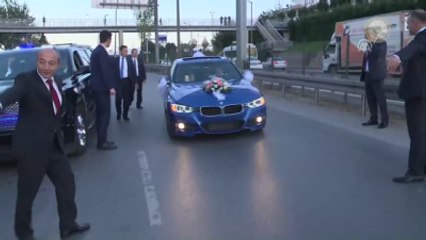 Başbakan Yıldırım Düğün Konvoyunu Durdurdu