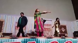 mehro jan stage dance