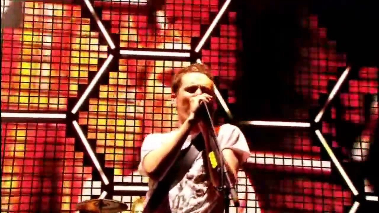 Muse - Where The Streets Have No Name, Glastonbury Festival, 06/26/2010