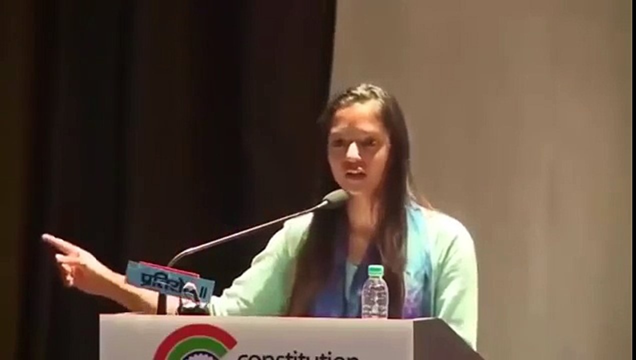 'Hindustan Main Aik Aur Pakistan Ban Raha Hai' - Strong Words for India by Indian Girl - Must Watch