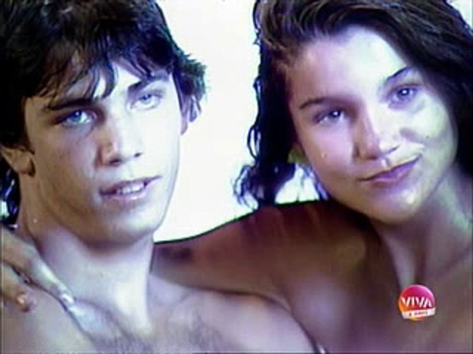 Top Model (1990) - Elvis e Tânia posam para coleção de sandálias para surfistas