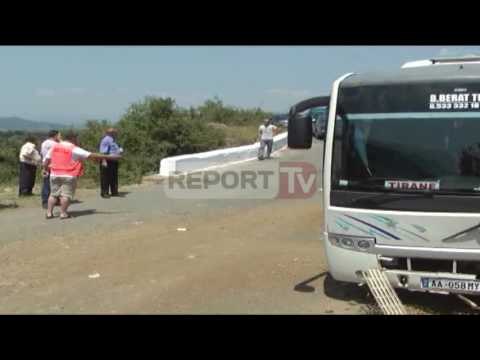 Report TV - Aksident në Burrel, autobusi del nga rruga, 12 të plagosur